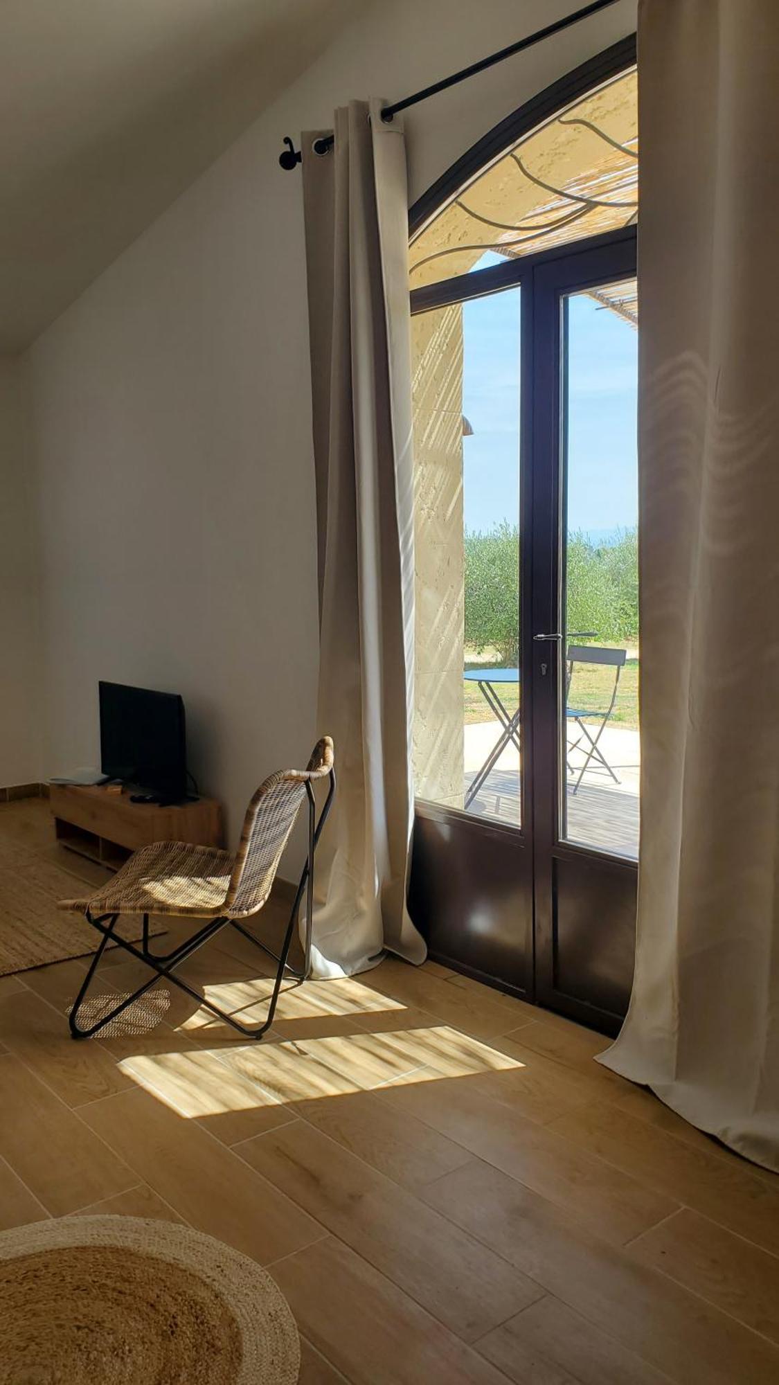 Reve En Luberon Βίλα Lauris Εξωτερικό φωτογραφία